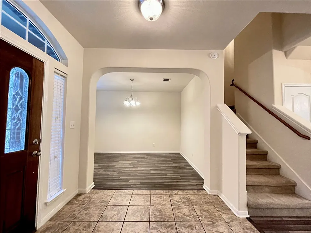 906 Mesquite Hollow Place Round Rock, TX 78665