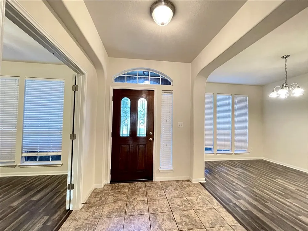 906 Mesquite Hollow Place Round Rock, TX 78665