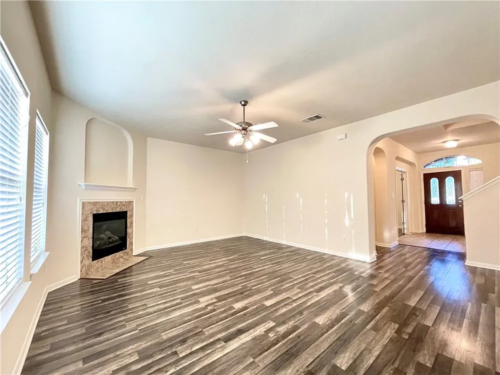 906 Mesquite Hollow Place Round Rock, TX 78665
