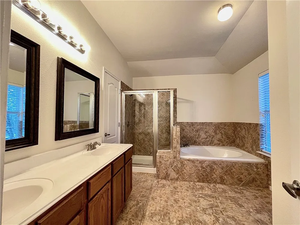906 Mesquite Hollow Place Round Rock, TX 78665