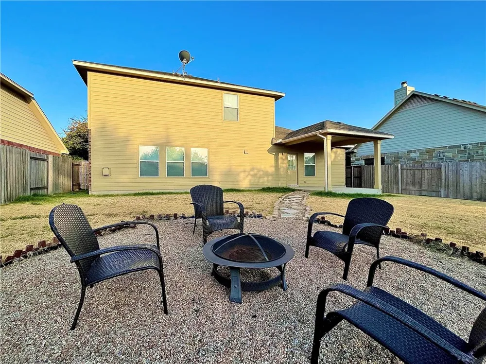 906 Mesquite Hollow Place Round Rock, TX 78665