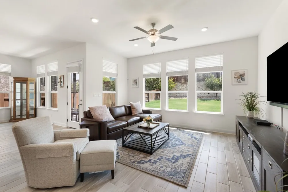 5913 Cimarron Ridge Lane Austin, TX 78738