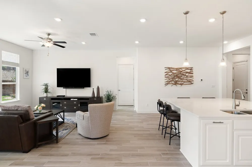 5913 Cimarron Ridge Lane Austin, TX 78738