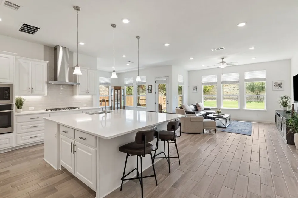 5913 Cimarron Ridge Lane Austin, TX 78738