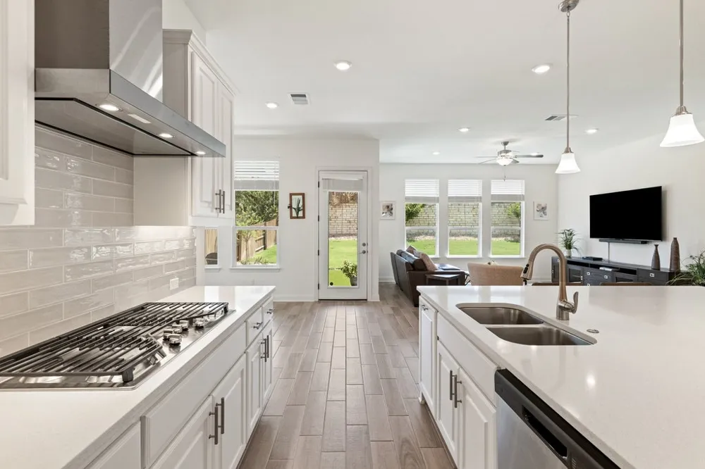 5913 Cimarron Ridge Lane Austin, TX 78738