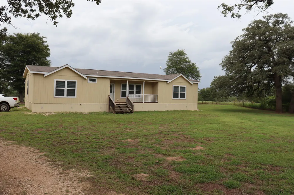 10105 Fm 86 Lockhart, TX 78644