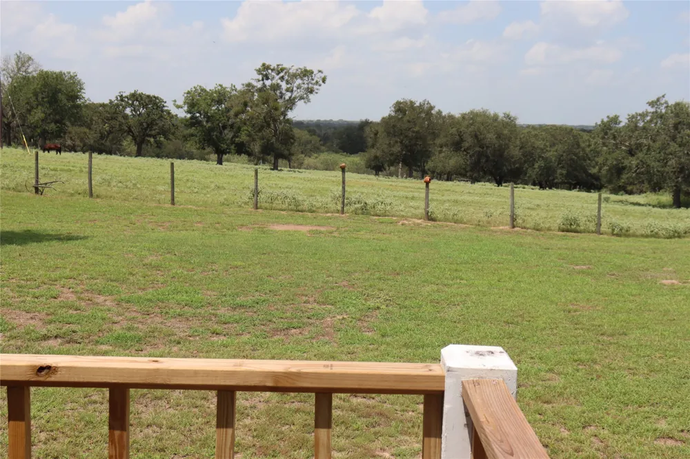 10105 Fm 86 Lockhart, TX 78644