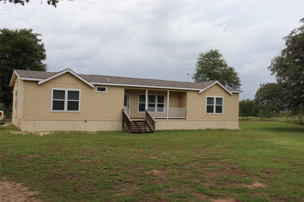 10105 Fm 86 Lockhart, TX 78644