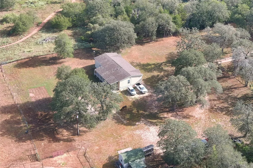 10105 Fm 86 Lockhart, TX 78644