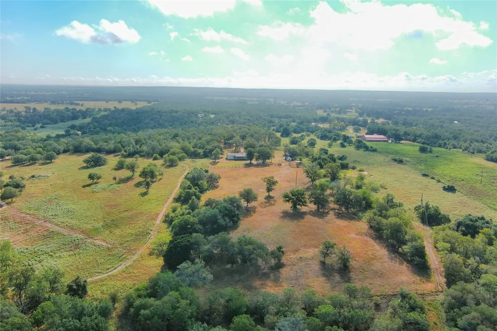 10105 Fm 86 Lockhart, TX 78644