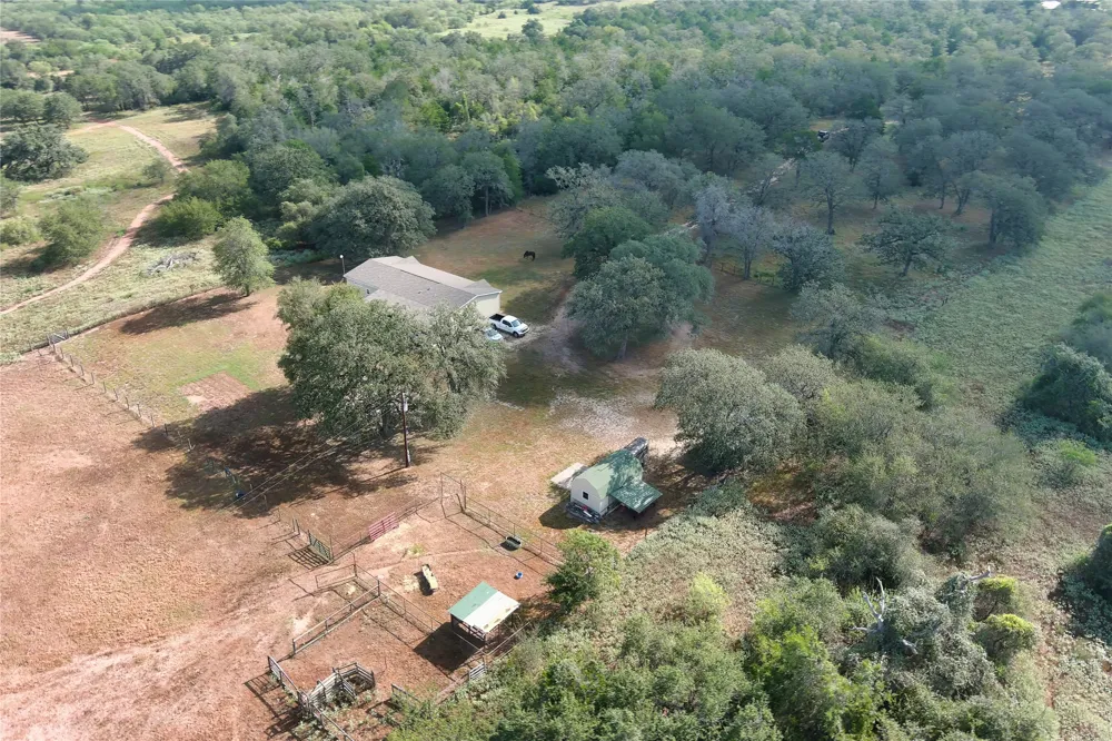 10105 Fm 86 Lockhart, TX 78644