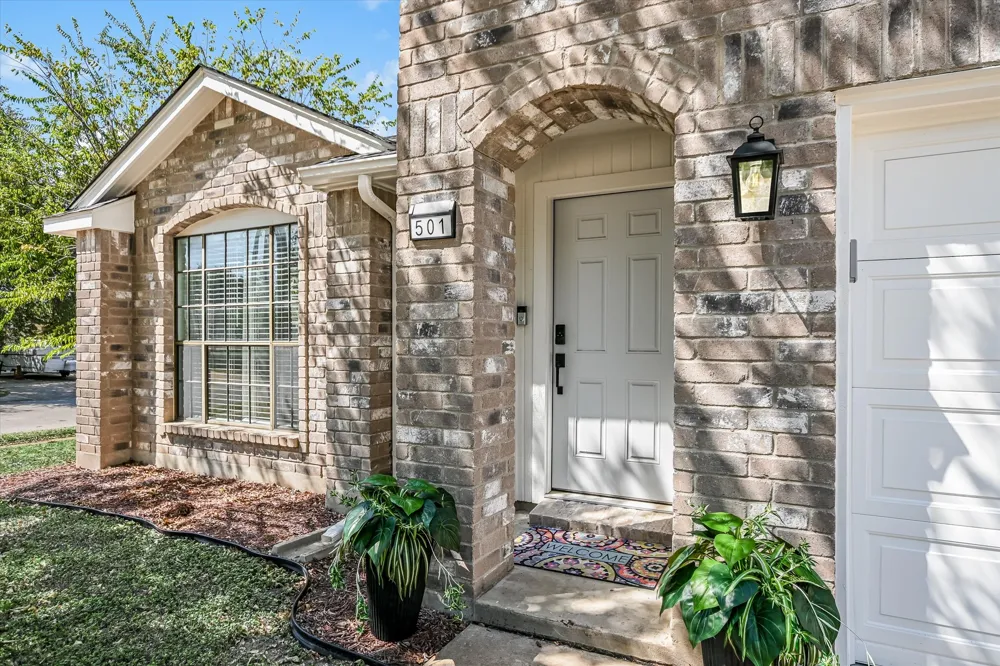 501 Battlecreek Lane Leander, TX 78641
