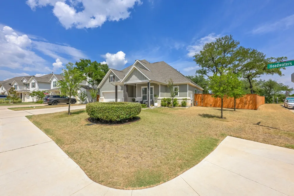 1942 Headwaters Boulevard Dripping Springs, TX 78620