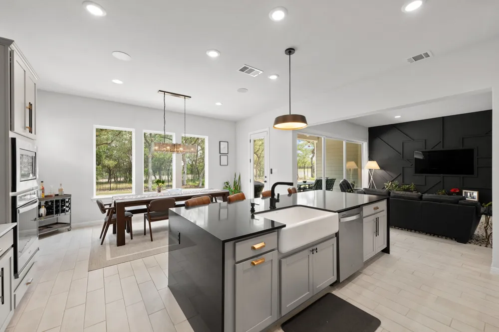 1942 Headwaters Boulevard Dripping Springs, TX 78620