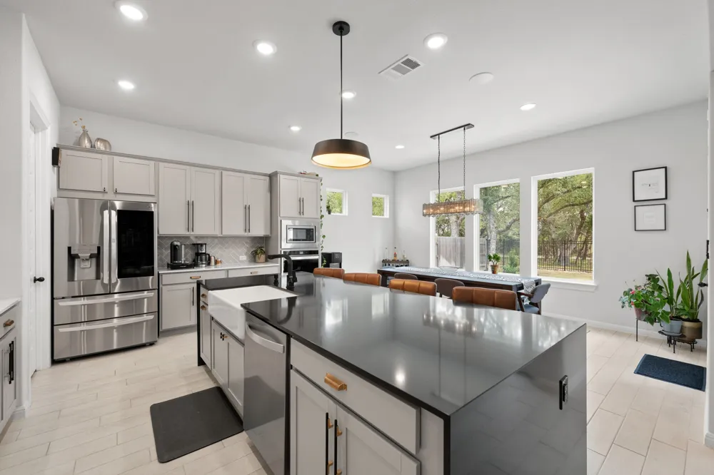 1942 Headwaters Boulevard Dripping Springs, TX 78620