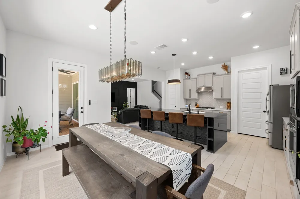 1942 Headwaters Boulevard Dripping Springs, TX 78620