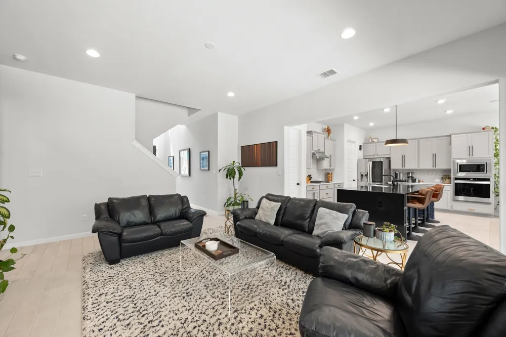 1942 Headwaters Boulevard Dripping Springs, TX 78620