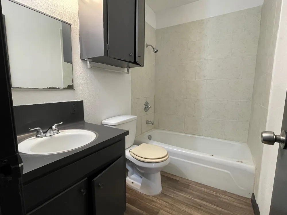 2015 Greenbrook Parkway #B Austin, TX 78723