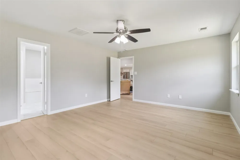 1070 Lonesome Trail Driftwood, TX 78619