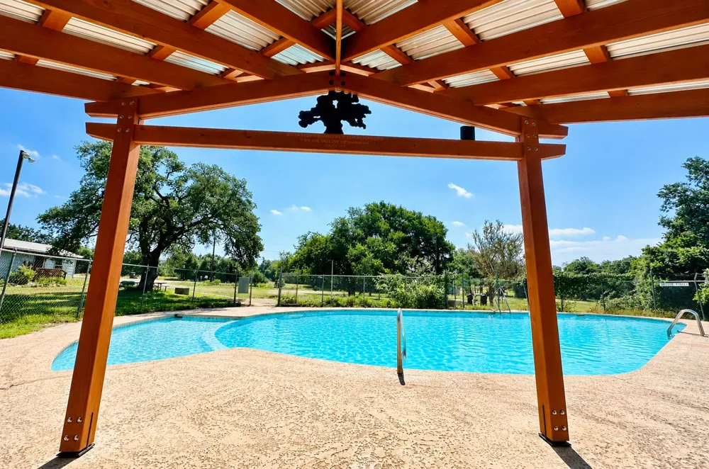 1070 Lonesome Trail Driftwood, TX 78619