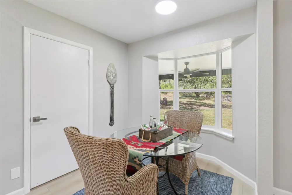 1070 Lonesome Trail Driftwood, TX 78619