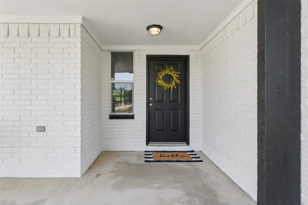 1070 Lonesome Trail Driftwood, TX 78619