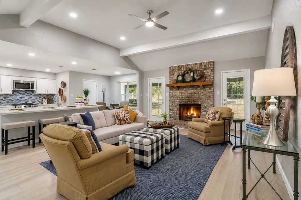 1070 Lonesome Trail Driftwood, TX 78619