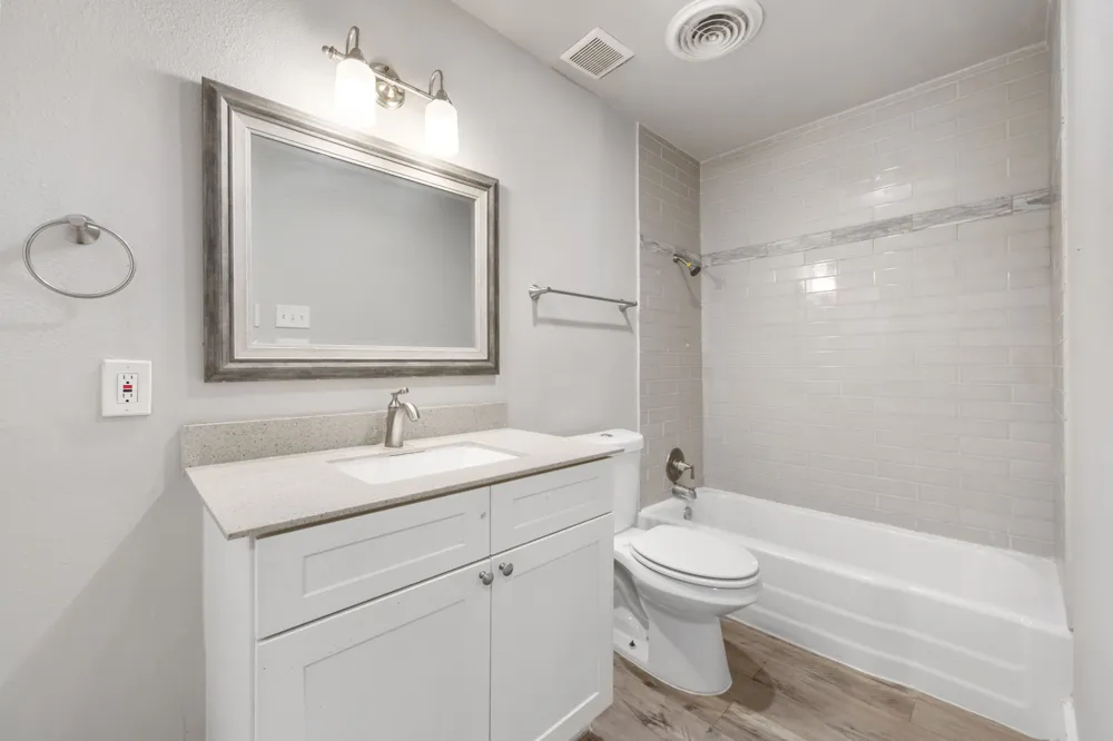 1302 E 52nd Street Austin, TX 78723
