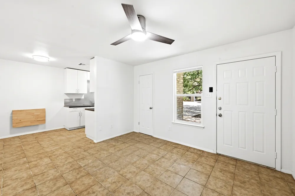 910 Bret Lane #A Austin, TX 78721