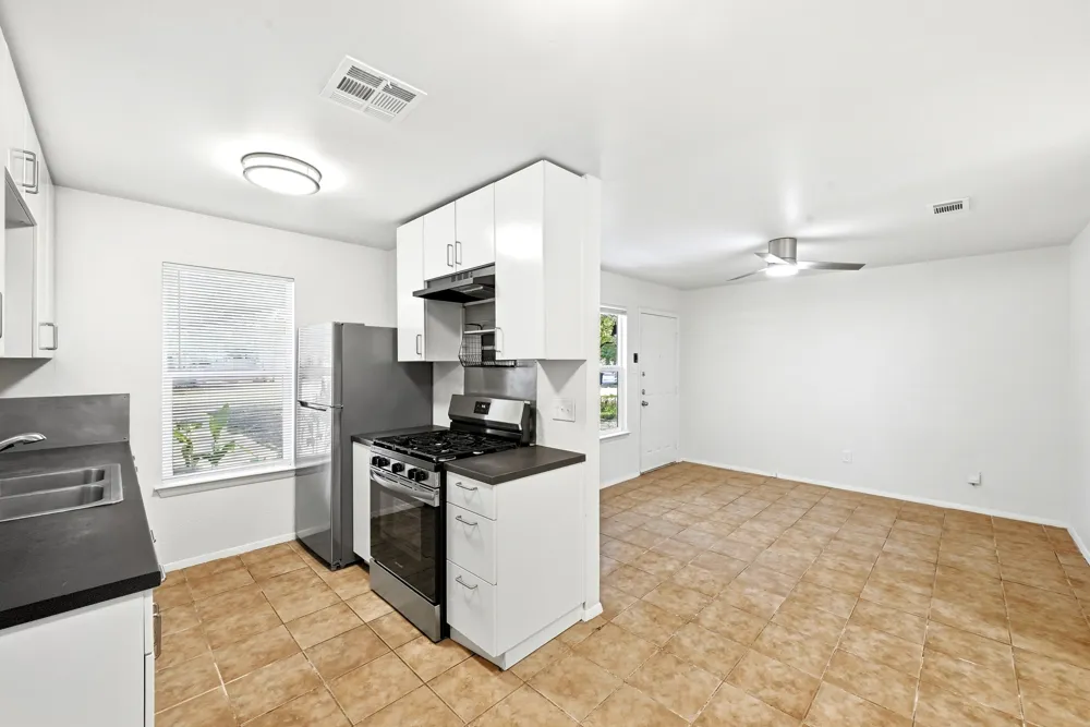 910 Bret Lane #A Austin, TX 78721