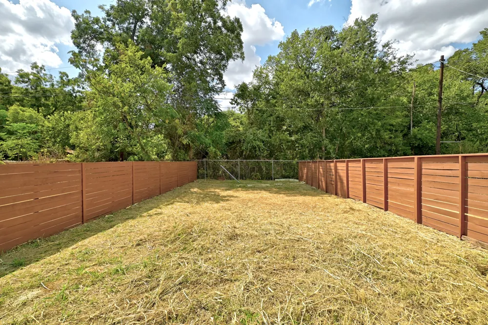 910 Bret Lane #A Austin, TX 78721