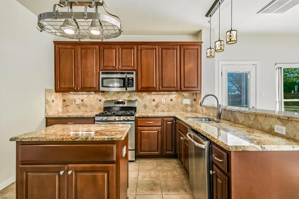 17132 Bishopsgate Drive Pflugerville, TX 78660