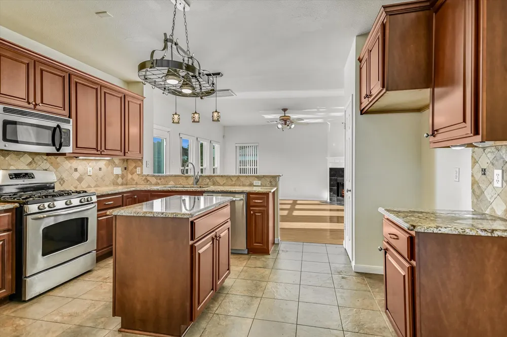 17132 Bishopsgate Drive Pflugerville, TX 78660