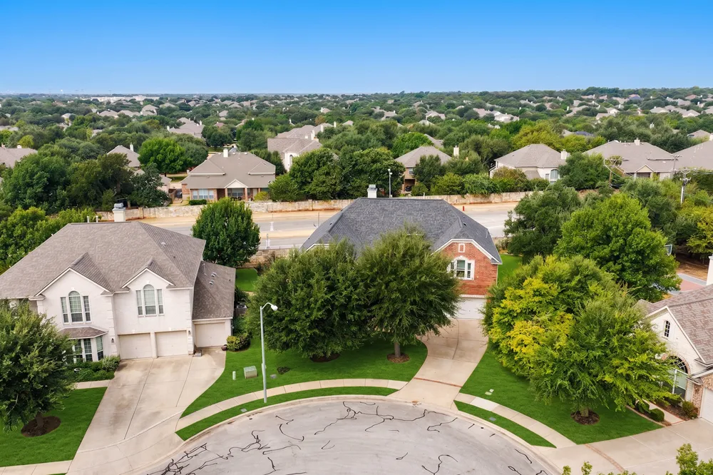 2704 Covington Place Round Rock, TX 78681