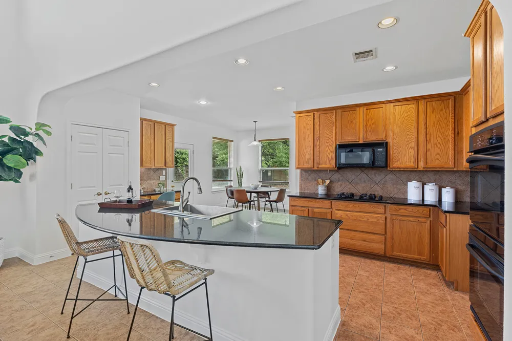 2704 Covington Place Round Rock, TX 78681