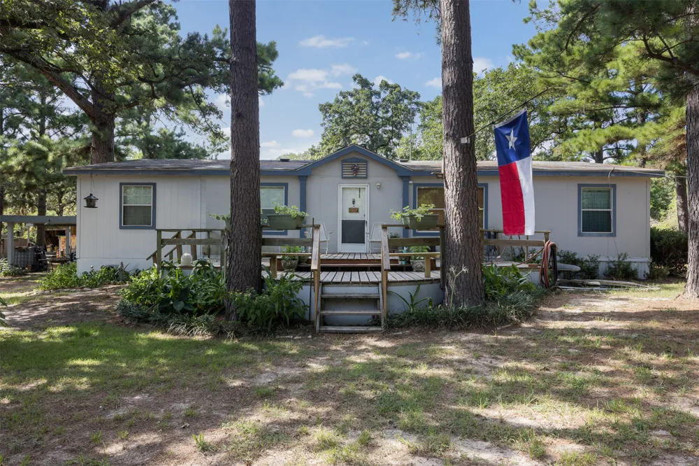 422 Private Road 7051 Road Milano, TX 76556