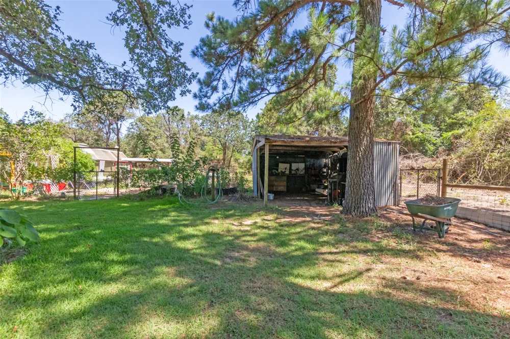422 Private Road 7051 Road Milano, TX 76556