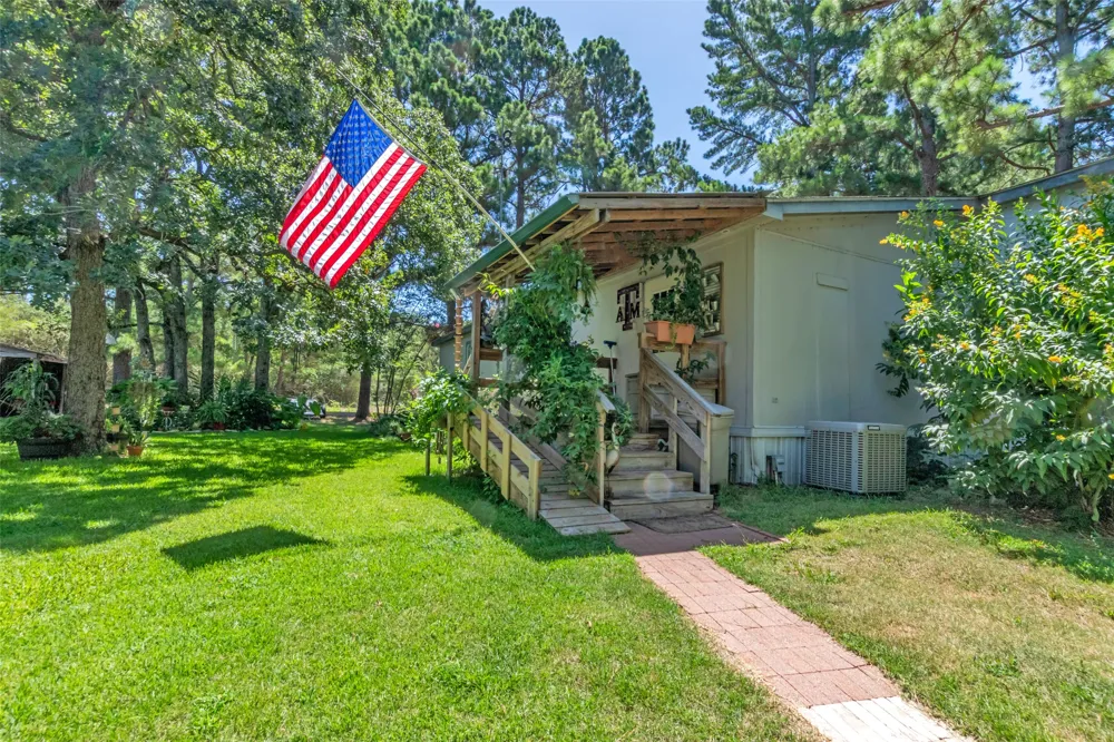 422 Private Road 7051 Road Milano, TX 76556