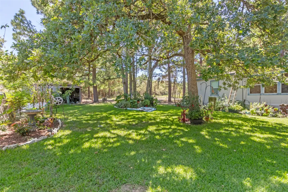 422 Private Road 7051 Road Milano, TX 76556