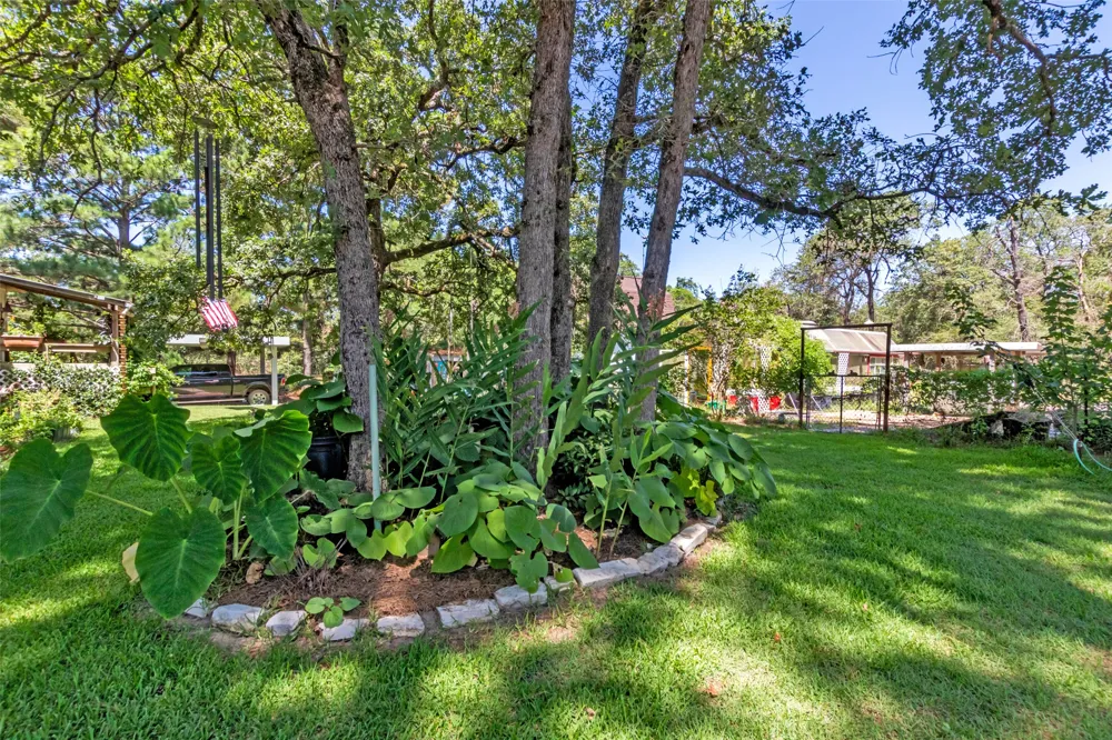 422 Private Road 7051 Road Milano, TX 76556