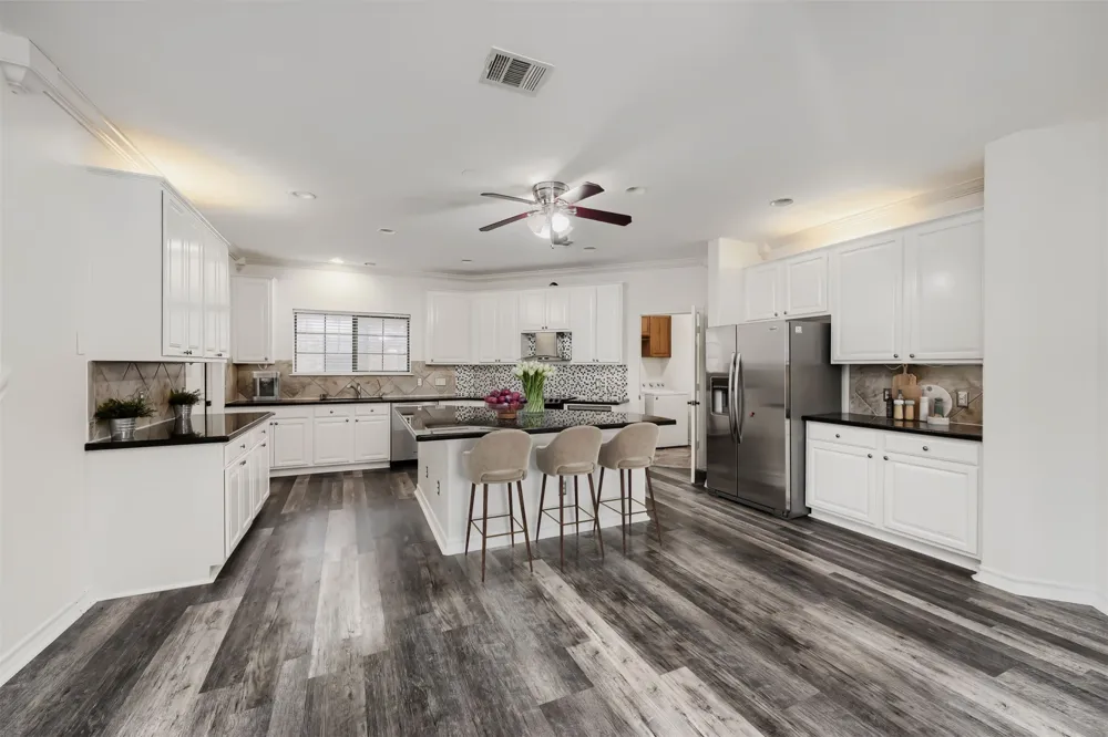 2310 McKendrick Drive Cedar Park, TX 78613