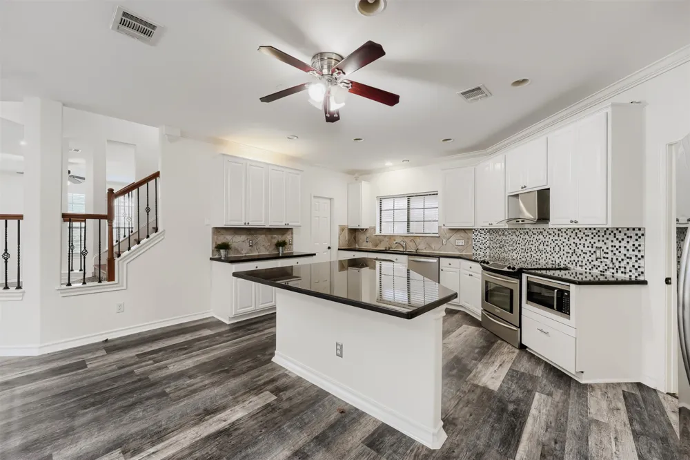 2310 McKendrick Drive Cedar Park, TX 78613
