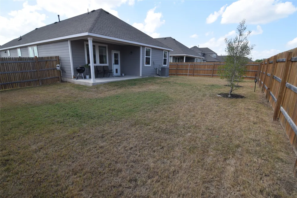 100 Corral Cove Kyle, TX 78640