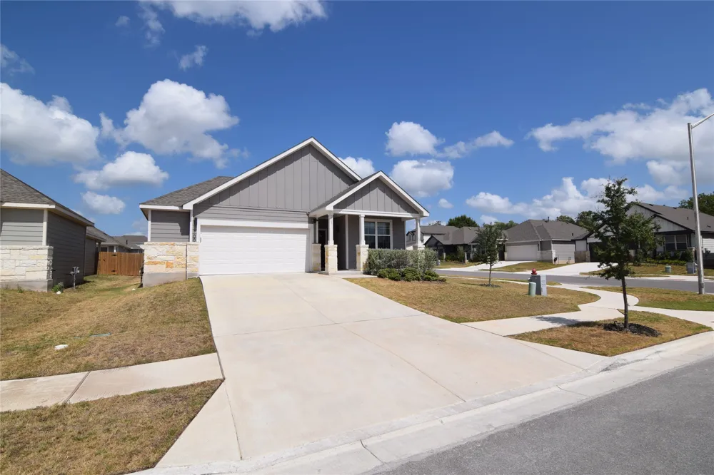 100 Corral Cove Kyle, TX 78640
