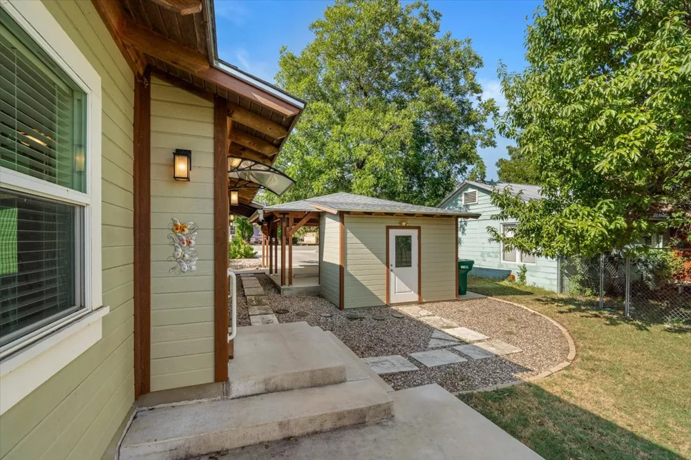 1405 Johnson Street Marble Falls, TX 78654