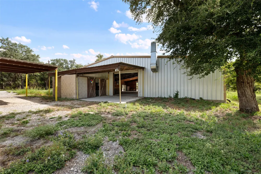 301 Dews Road Leander, TX 78641