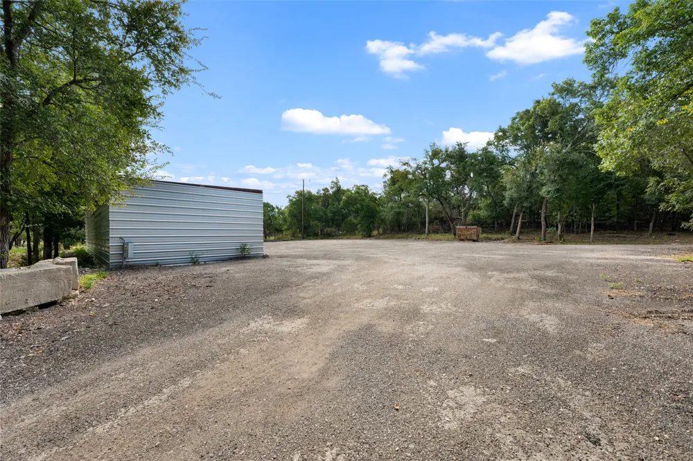 301 Dews Road Leander, TX 78641