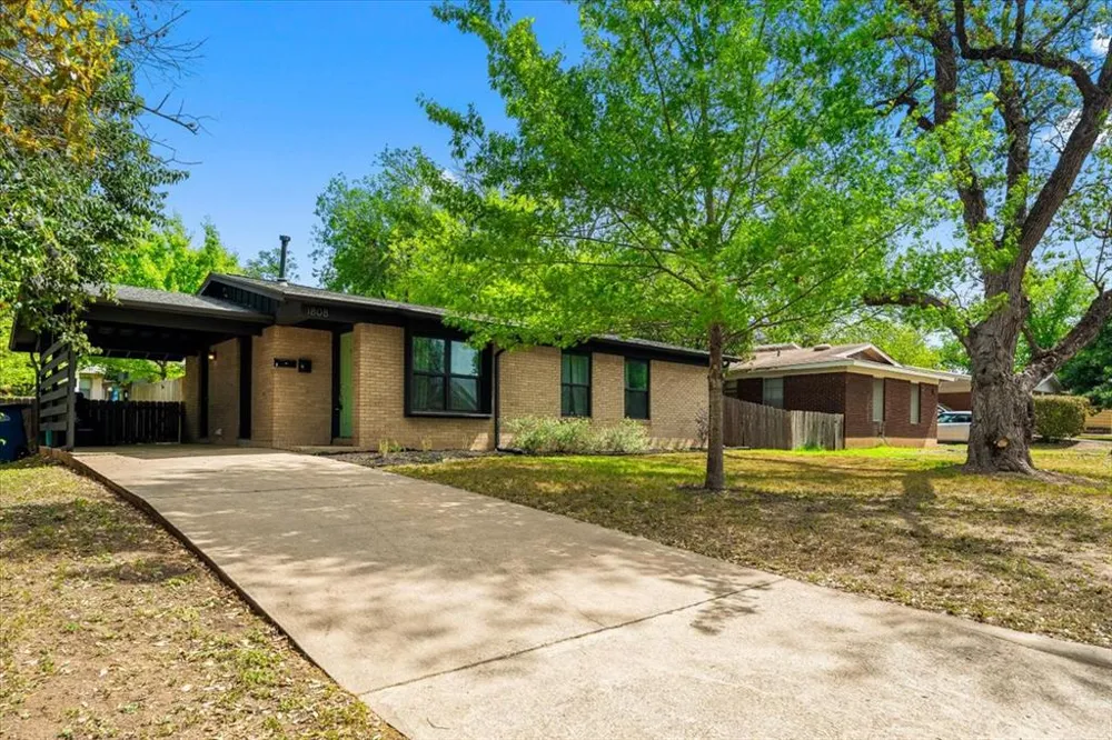 1808 Forest Hill Drive #A Austin, TX 78745