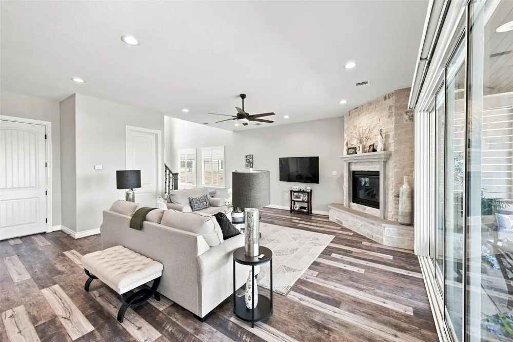 174 Edge Hill Drive Canyon Lake, TX 78133