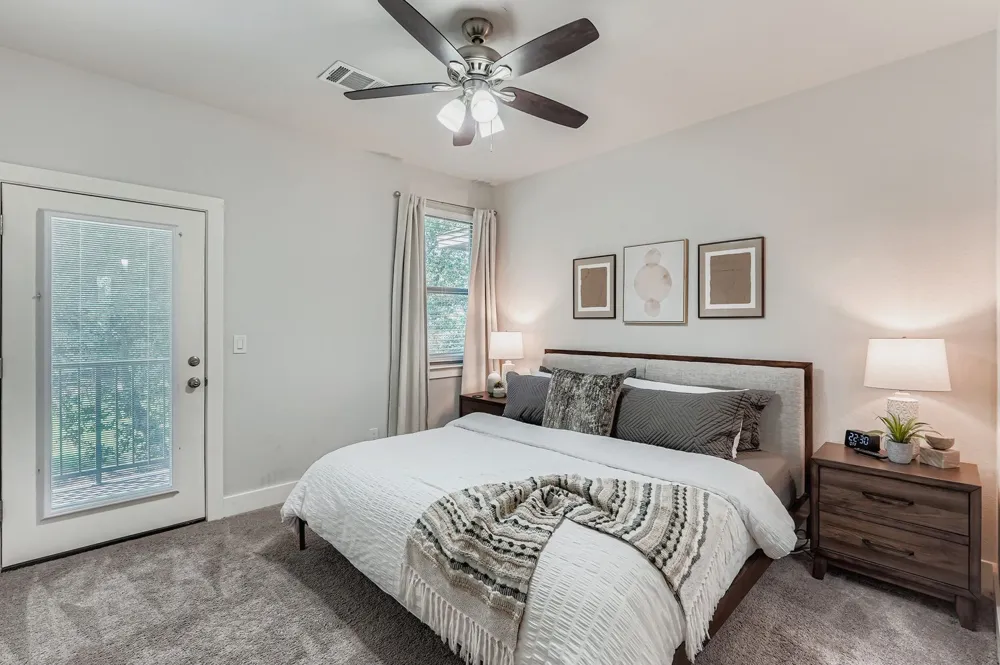 18803 Hogan Circle #14 Point Venture, TX 78645